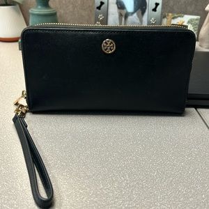 Tory Burch black zip wallet with wristlet